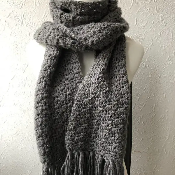 Beginner easy crochet scarf pattern