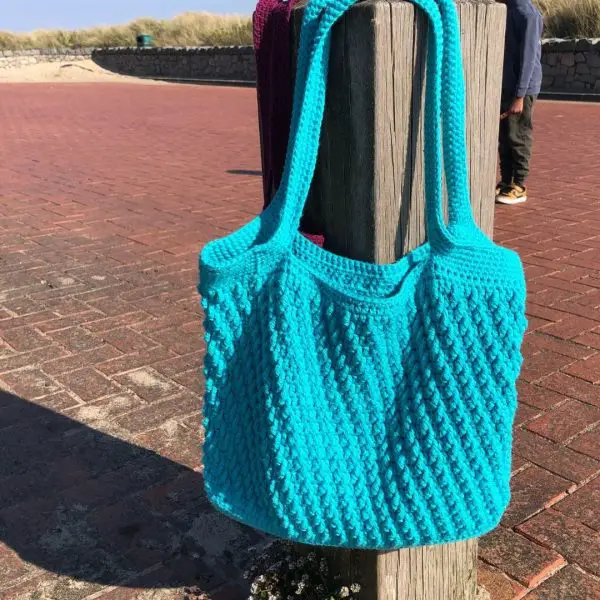 How to make an easy crochet tote bag - On the Bias Tote