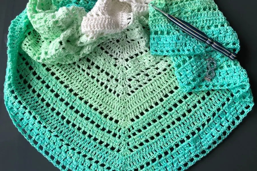 Easy Triangle Shawl Crochet Pattern - Leelee Knits