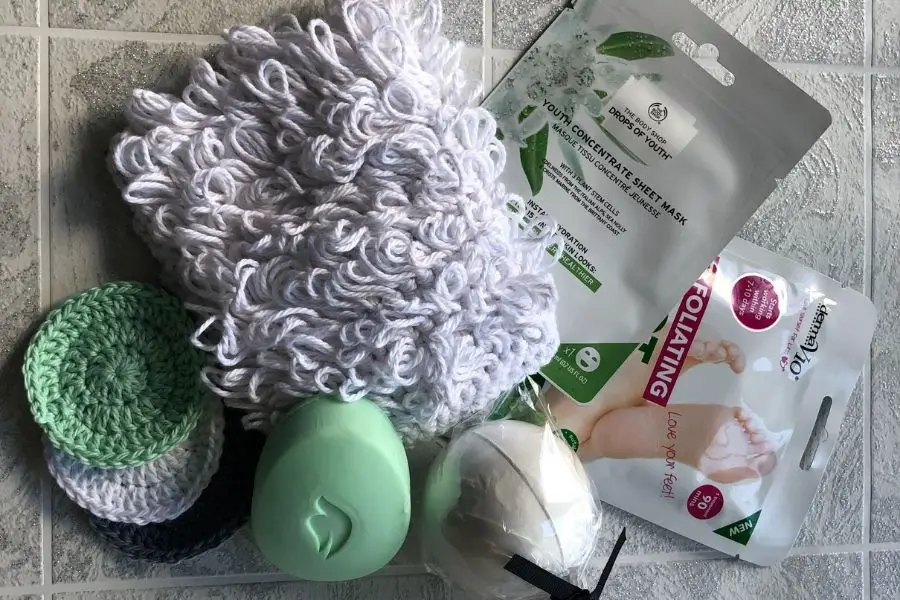 crochet wash mitt - free exfoliating scrubbie crochet pattern 