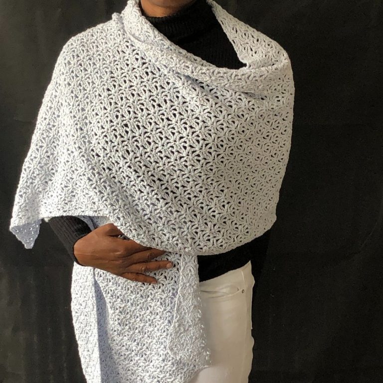 Simple classic lacy shawl pattern – Denise & Deborah