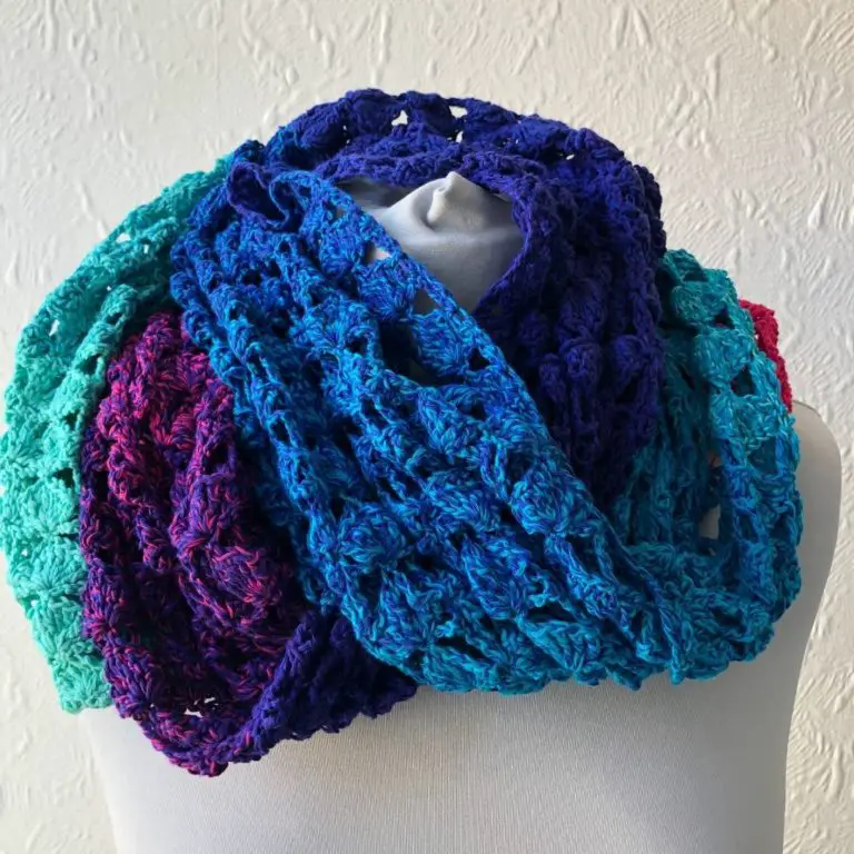 Free one skein crochet shawl pattern – Colette
