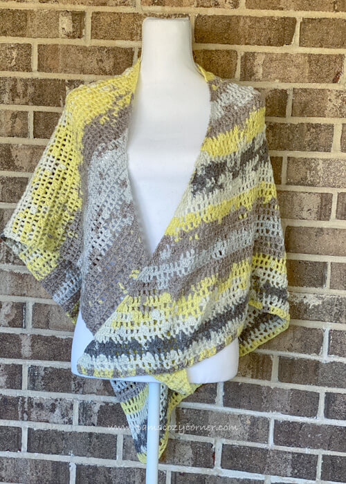 Free crochet shawl pattern - Maggie Shawl by Pam's Cozy Corner