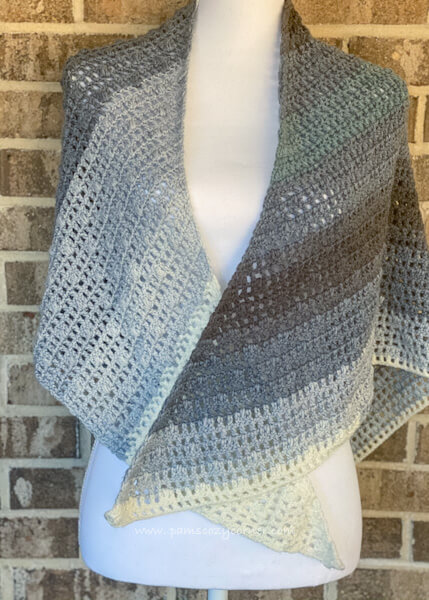 Free crochet shawl pattern – Maggie Shawl