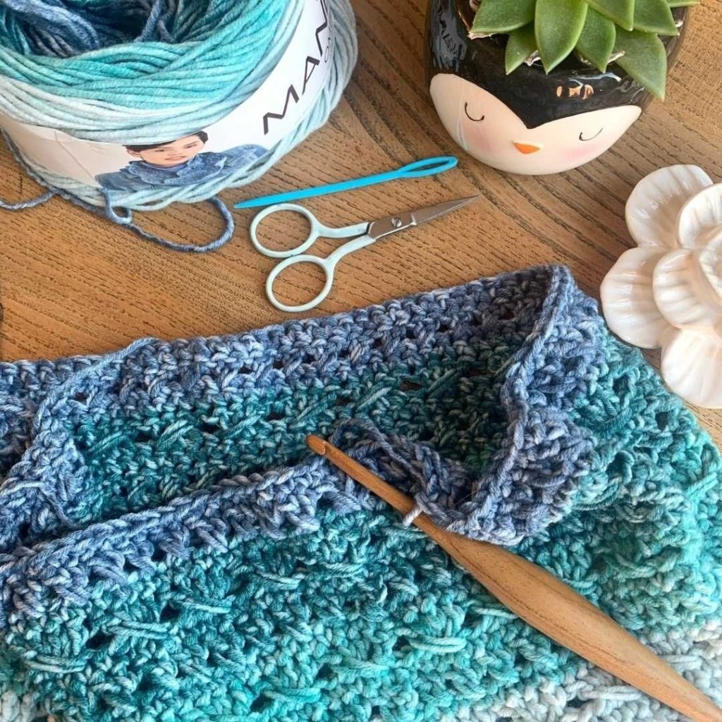 Cabled & Crossed Lightweight Crochet Cowl Pattern 
