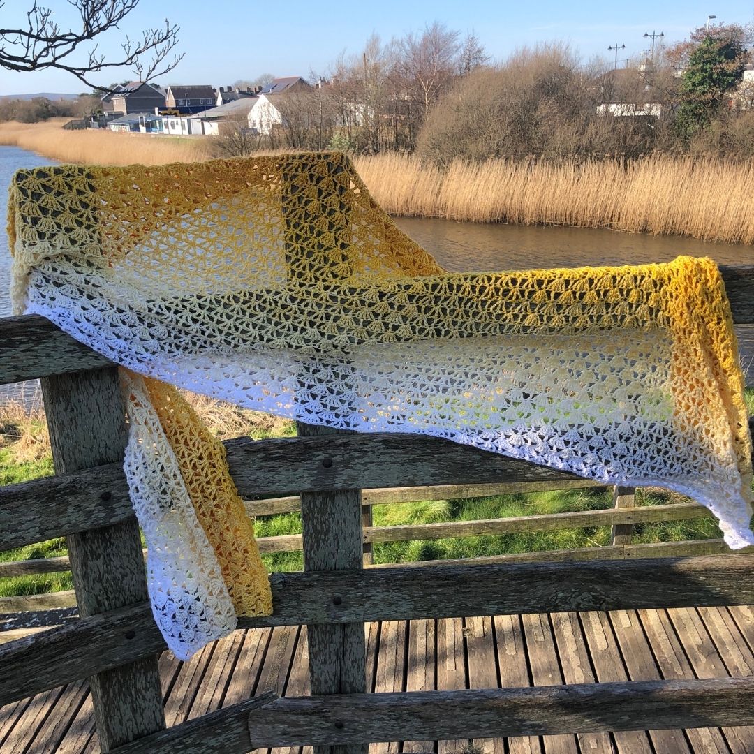 Easy oversized lace crochet wrap pattern, Narcissus