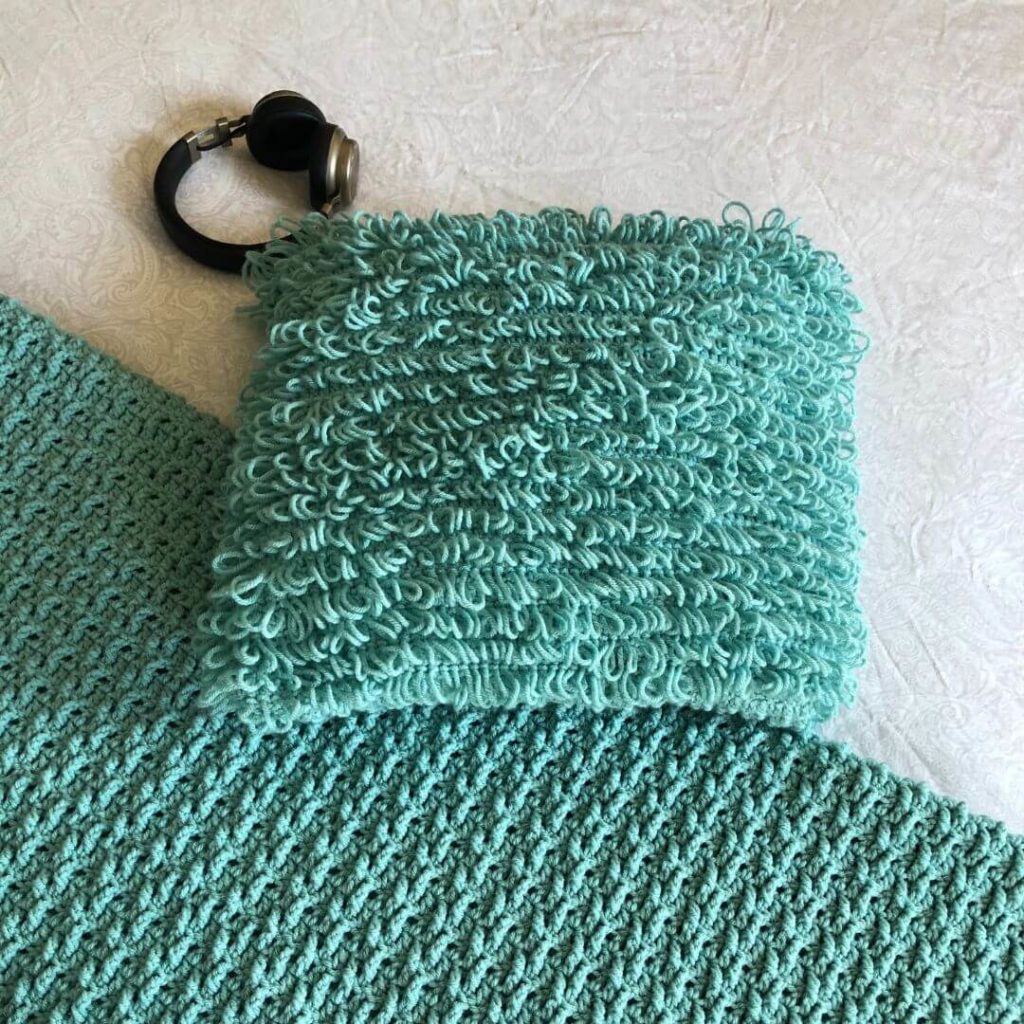 Loopy Marian Bay easy crochet cushion pattern