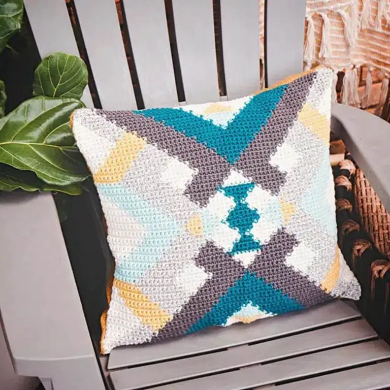 25 Easy Beginner Crochet Pillow Patterns