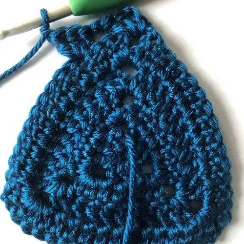 Granny Merge Crochet Triangle Pattern Row 5 Part 2