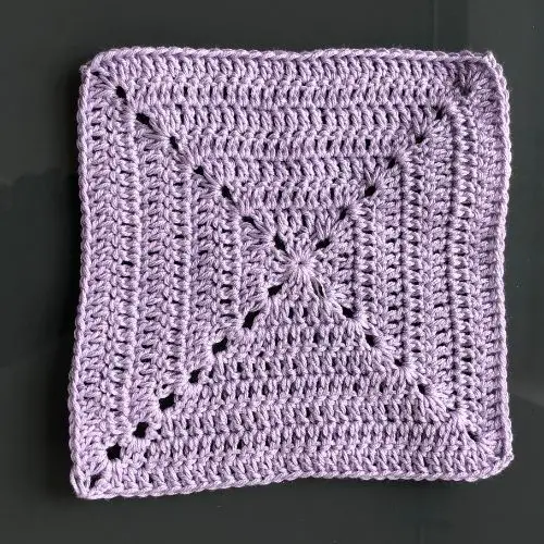 Simple Solid Granny Square Pattern