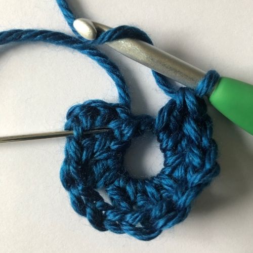 centre of a crochet triangle part 4