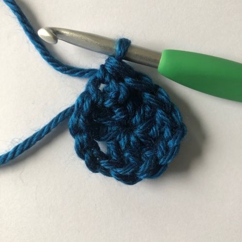 centre of a crochet triangle part 5