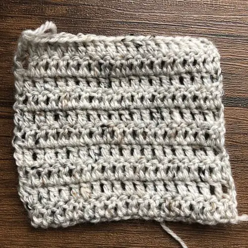 Beige Easy Care Tweed Yarn Swatch