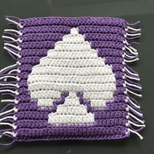 Hooking in Spades Mug Rug Crochet Pattern