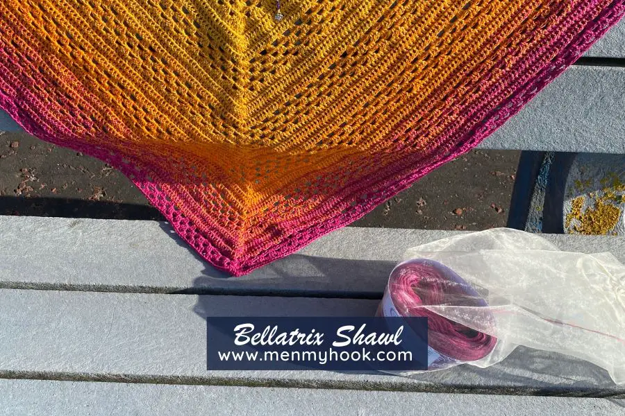 Bellatrix Free easy granny stitch triangle shawl crochet pattern