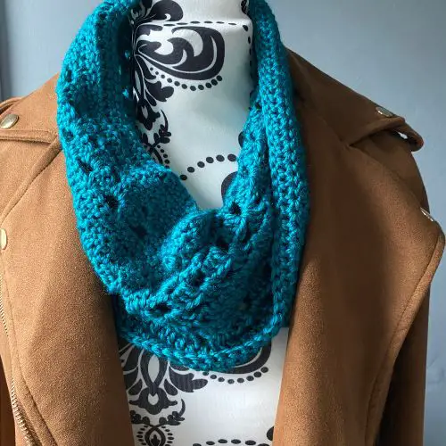 Easy Granny Stitch Crochet Pattern – Granny Merge Moebius